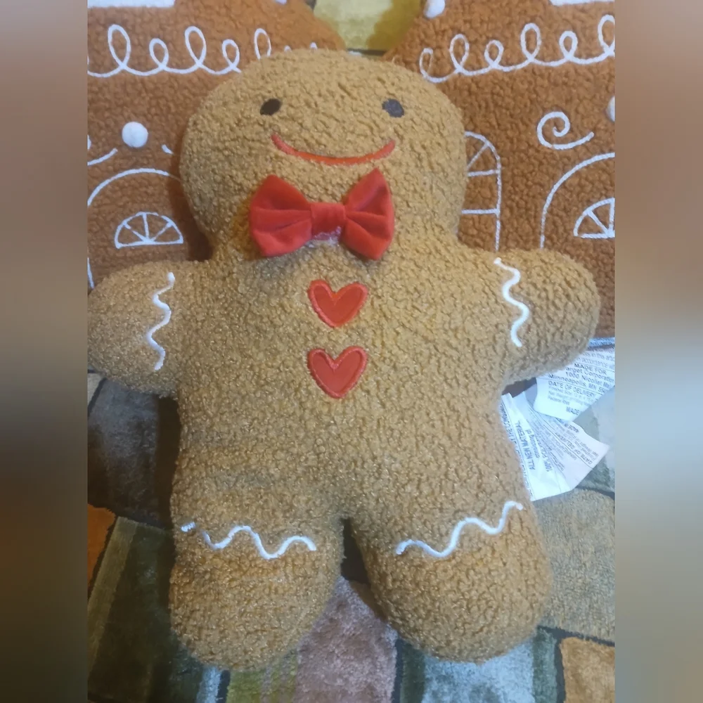 Gingerbread Man and House Holiday Decor Set Cushion